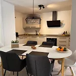 H2M Postigo Duplex Terrace 2 Bathrooms, Smart Tv, Oven