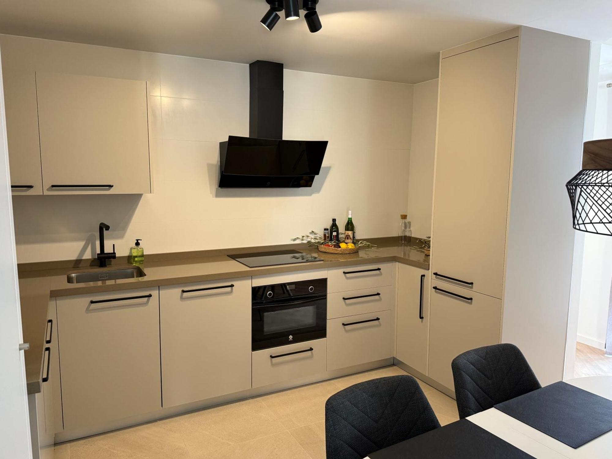 H2m Postigo Duplex Terrace 2 Bathrooms, Smart Tv, Oven * Málaga